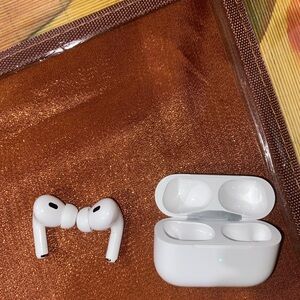 Apple AirPods Pro 2 w/ Case n box